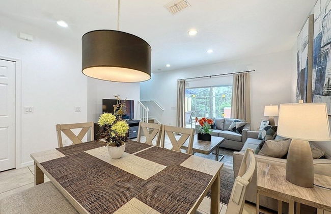 Amazing Townhouse Close To Disney 2 Bed 2.5 Bath 2 Bedroom Townhouse by RedAwning - Foto 24