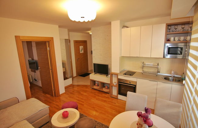 Konaciste Egoiste - Centar - Photo 11