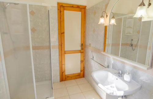 [COSTA REI] *500 metri dal mare* Free Parking/Wifi - Photo 11