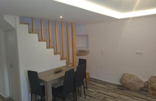 Vikou House - Nestled in One of Zakynthos Oldest Villages A Tranquil Retreat Close to Renowned Beaches Offering Authentic Zakynthian Hospitality By Villa Mana Gers - Foto 6