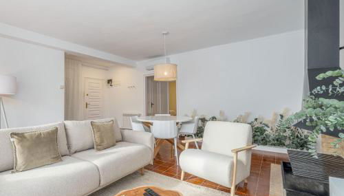 Milenial Immo Llotja Apartamento a 100 mts de la playa de Roses - Foto 2