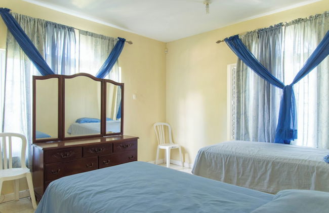 Hatfield South Villa - Photo 10