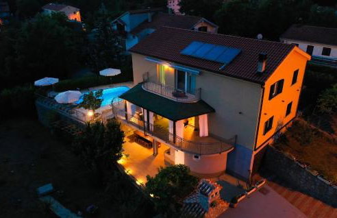 Stunning Home In Jurdani - Foto 13