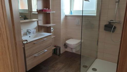 Meublés du 25 N2 F2 RDC - Foto 3, Shower