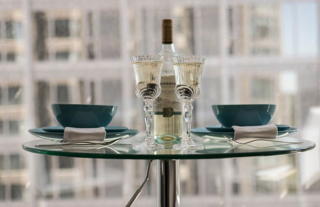 QuickStay Yorkville Condo - Yonge & Bloor - Photo 9