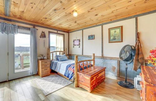 Pet-Friendly Purdy Home with Horse Stables and Trails! - Foto 14