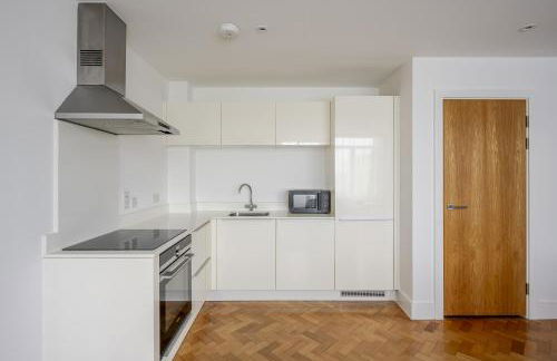 Luxurious City Centre Apartment in Chelmsford with Sky TV, Sports, Movies & Netflix - Foto 10