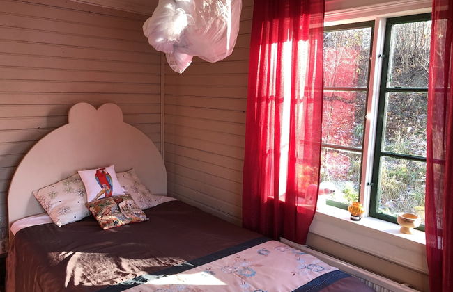 Tranquil Lakeside Cottage Retreat - Foto 2