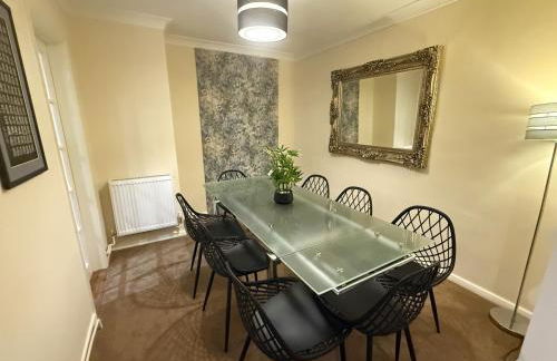 Bicester villa, 5Bedroom, Parking, WiFi, Garden - Foto 17