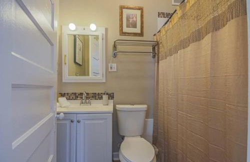 Comfy One Bed Apartment in Forest Park - Foto 9