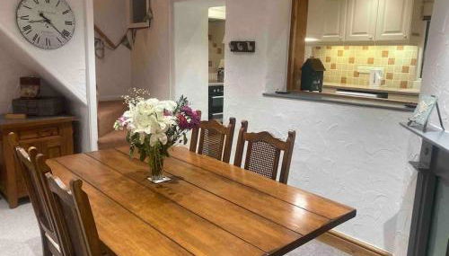 Quaint Cottage main street Llandeilo - Foto 2