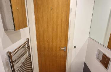 Canal Side Flat by City SuperHost - Foto 20