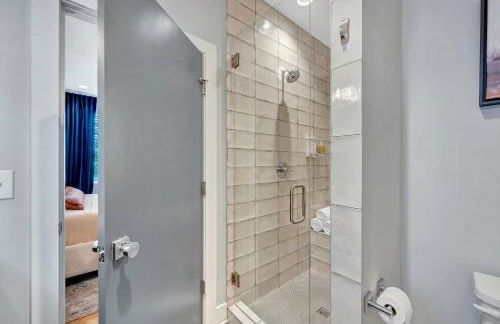 Rooftop Deck & Shuffleboard BBQ Near Downtown - Foto 21