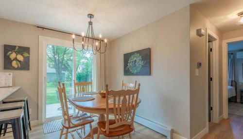 4BR 2BA Dog Friendly 3 Kings Walk to Lambeau - Foto 3