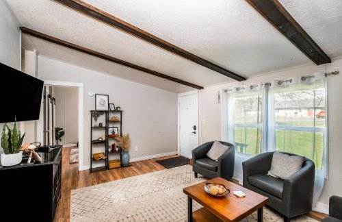 Renovated Bungalow Getaway - Foto 11