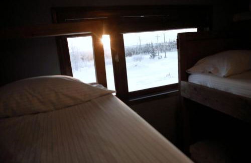 Whole House Aurora View with Hot tub, Sauna and AC - Photo 19