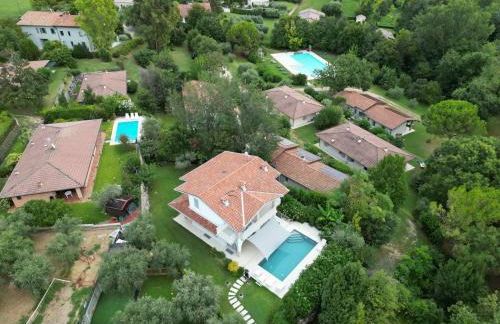 Villa Bocciolo del Garda, private pool and garden - Foto 6