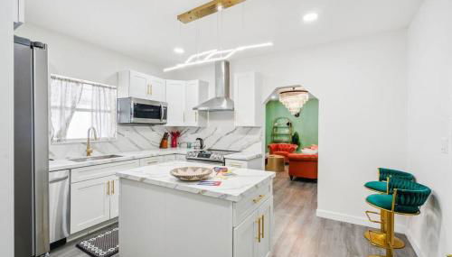 NEW! Havana Nights Villa ! Walk to Calle Ocho! - Foto 5, stove, pet friendly, minibar