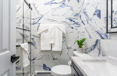 Comfort Meets Style 3BR Plus Parking - Foto 10