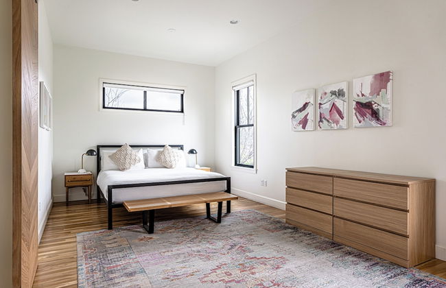 Rooftop Deck 5 Mins to Downtown - Photo 2