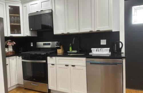 85a Charming Boston Base, 3BR, 2BA Ideal for Families - Foto 21