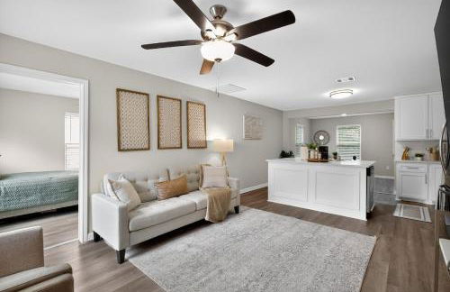 Stylish and Cozy 4BR Home in Houston, Sleeps 9 - Foto 18