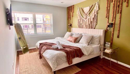 Easy PATH&Bus access- NYC| designer home + Deck. - Photo 5, Other