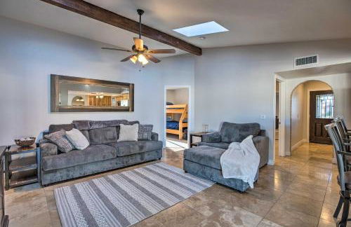 3 Mi to Westgate Desert Home with Hot Tub in Peoria - Foto 4