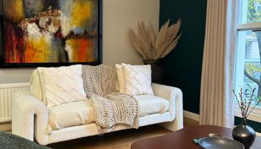 W9 Gem Stylish 2 Bed Flat - Photo 3