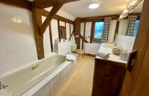 DADIO's Barn - Indoor Swimming Pool 400 Years Old & Hot tub - Foto 36