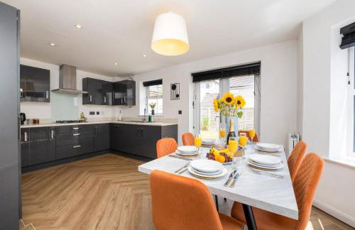 Large Modern Home, Free Parking, Families and Contractors Welcome - Foto 1