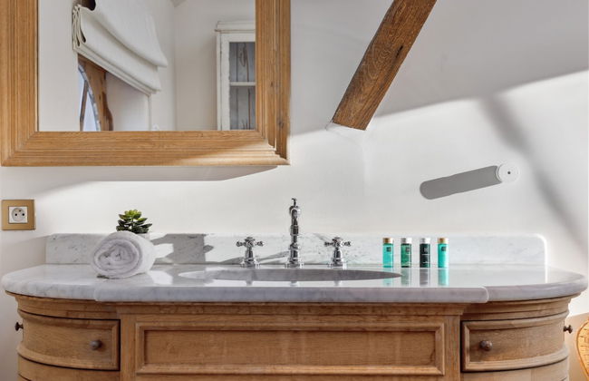 Beautiful and Authentic Penthouse in Bruges Center - Photo 22