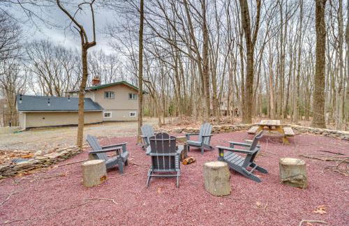 Beach Access BBQ-Ready Poconos Family Getaway! - Foto 3