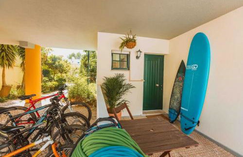 Cascais Surf & Nature Home with Terrace & Yoga Gym near Guincho Beach 2 to 6 Guests - Foto 2