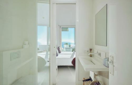 Villa in Sitges with Pool, Jacuzzi, BBQ, View, AC, 12Pax - Foto 14