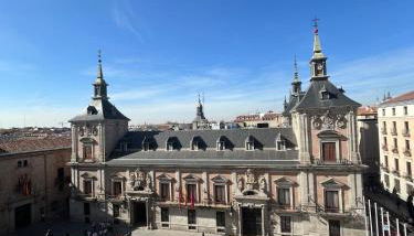 Apartamento con vistas impresionantes 170m2 muy amplio y lujoso- 1 Min Plaza Mayor - Foto 2