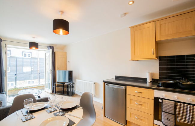 Velvet 1-bedroom Apartment With Balcony, Hoddesdon - Foto 15