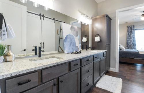 Amazing Top Floor Condo at Topsider Resort Community - Photo 34