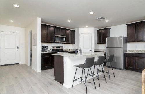 *Family Oasis*Shuffleboard*Backyard*Arcade*Garage* - Foto 2