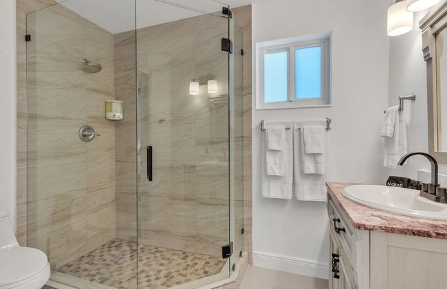 Luxury Escape: Pool, Hot Tub, Gym And More! 6 Bedroom Villa by RedAwning - Foto 23