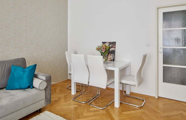 Helen Homestay Flora - Photo 5