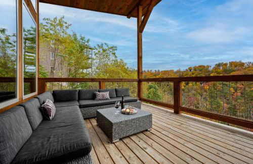 The Overlook - '21 Cabin - Gorgeous Unobstructed Views - Fire Pit Table - GameRm - HotTub - Xbox - Lots of Bears - Foto 31