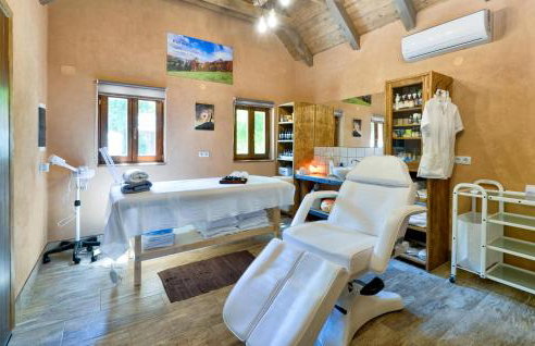 5 Bedroom Awesome Home In Novi Marof - Foto 60