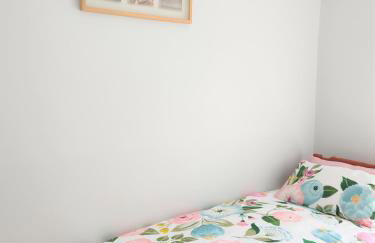 Newly Refurbished 2- Bed Stylish Home - Foto 39