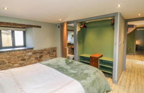 Becket's Barn - Photo 22