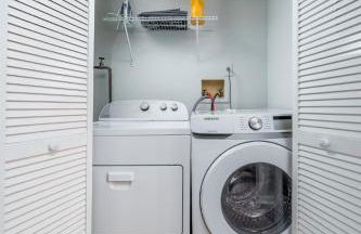 Heritage Haus - Luxe 2BR w Deck, Pets OK, Wi-fi, Near Marietta Sq - Foto 29