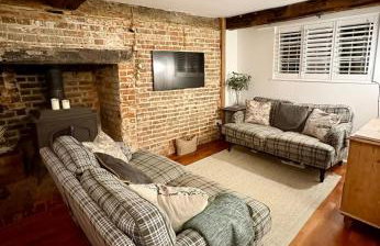 Historic 3-Bed Cottage with Garden in Hursley - Foto 1