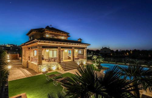 Luxe Experience Toledo * Pool * BBQ * Billar - Foto 61