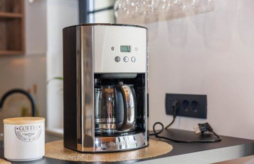 Villa Melary with Pool and Jacuzzi - Photo 8