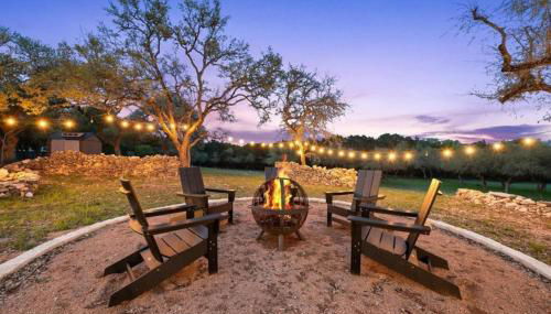 NEW Treehouse at Link Lane 2 Acres w Hot Tub - Foto 2